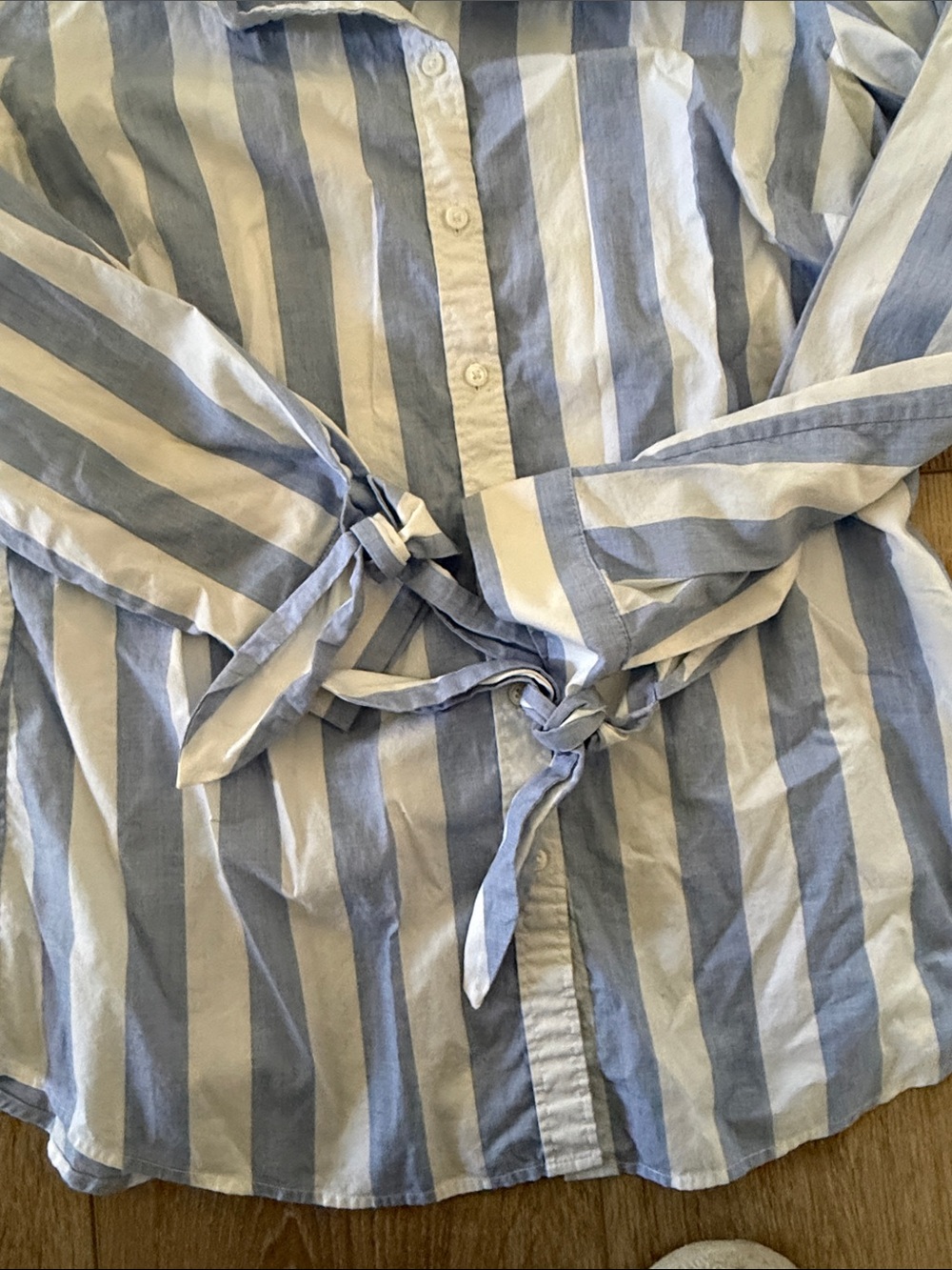 Banana Republic | Blue/White Stripe Button-Down | Tie Cuffs | Riley Shirt | 12 - Picture 3 of 8